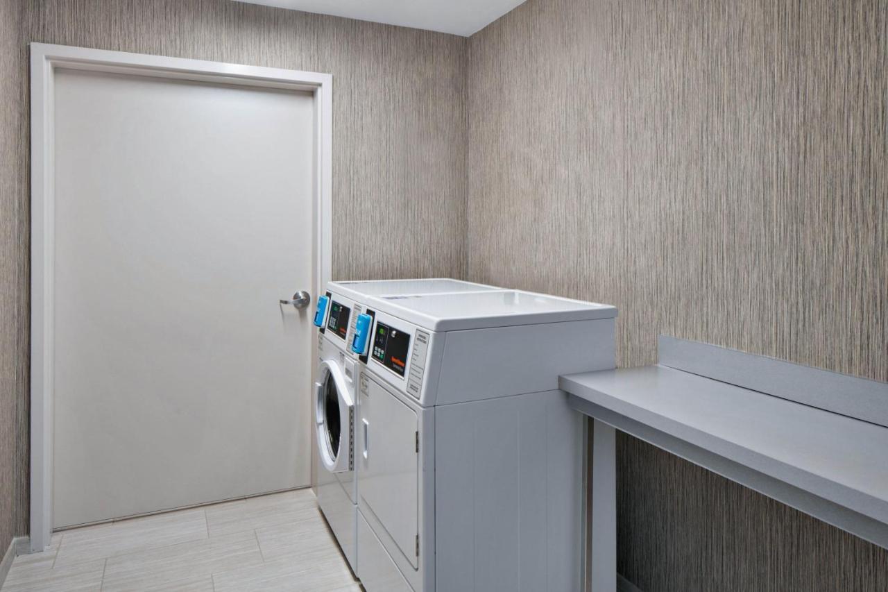 Springhill Suites هيلتون رئيس جزيرة المظهر الخارجي الصورة